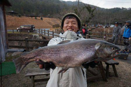 フィッシングレイクたかみや 釣果