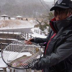 フィッシングレイクたかみや 釣果