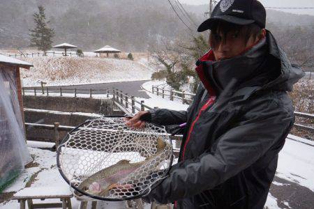 フィッシングレイクたかみや 釣果