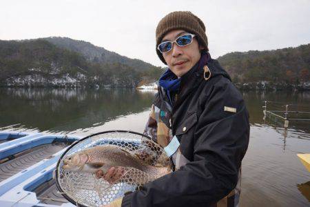 フィッシングレイクたかみや 釣果