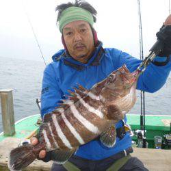 真祐丸 （しんゆうまる） 釣果