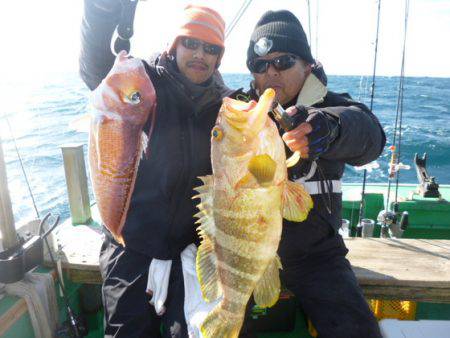 真祐丸 （しんゆうまる） 釣果