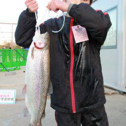 としまえんフィッシングエリア 釣果