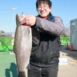 としまえんフィッシングエリア 釣果