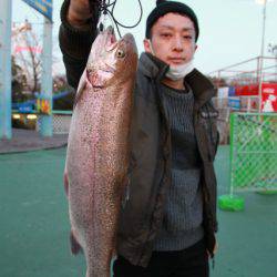 としまえんフィッシングエリア 釣果