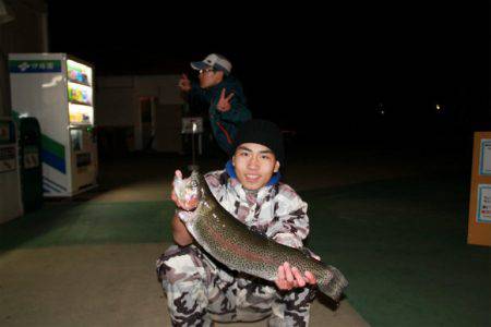 としまえんフィッシングエリア 釣果