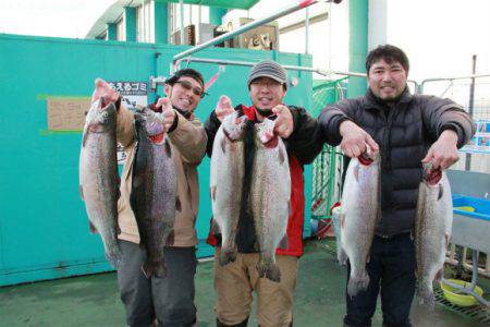 としまえんフィッシングエリア 釣果