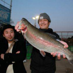 としまえんフィッシングエリア 釣果