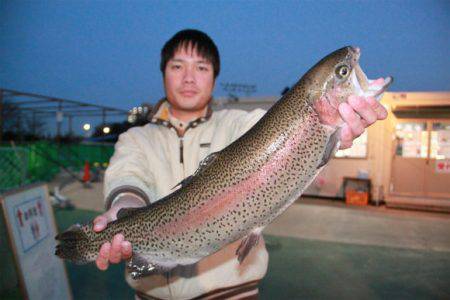 としまえんフィッシングエリア 釣果