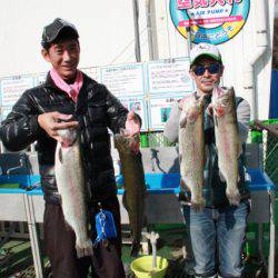 としまえんフィッシングエリア 釣果