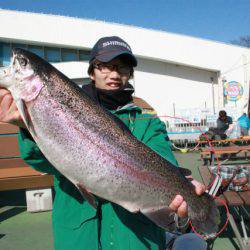 としまえんフィッシングエリア 釣果