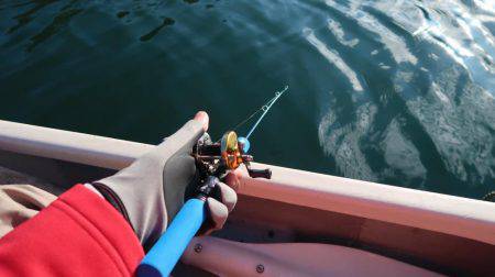 丹沢湖で今シーズン最後のボートワカサギ