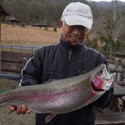 フィッシングレイクたかみや 釣果