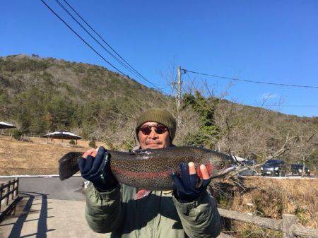 フィッシングレイクたかみや 釣果
