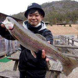 フィッシングレイクたかみや 釣果