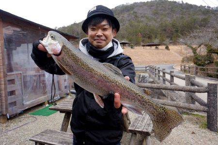 フィッシングレイクたかみや 釣果