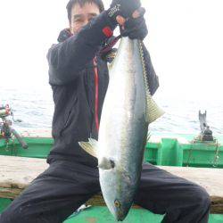 真祐丸 （しんゆうまる） 釣果