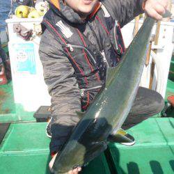 真祐丸 （しんゆうまる） 釣果