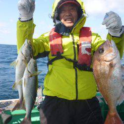 真祐丸 （しんゆうまる） 釣果