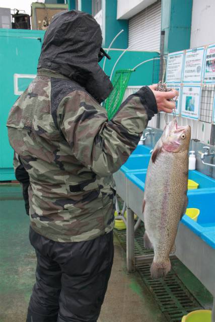 としまえんフィッシングエリア 釣果