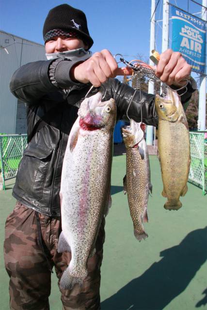 としまえんフィッシングエリア 釣果