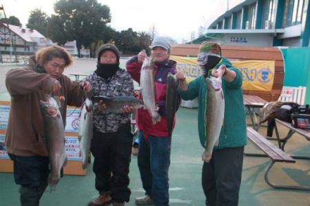 としまえんフィッシングエリア 釣果