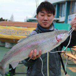 としまえんフィッシングエリア 釣果