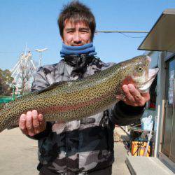 としまえんフィッシングエリア 釣果