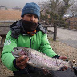 フィッシングレイクたかみや 釣果