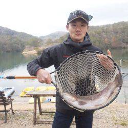 フィッシングレイクたかみや 釣果