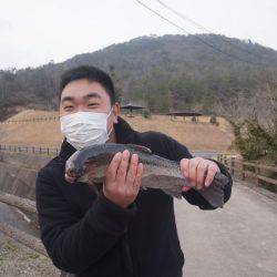 フィッシングレイクたかみや 釣果