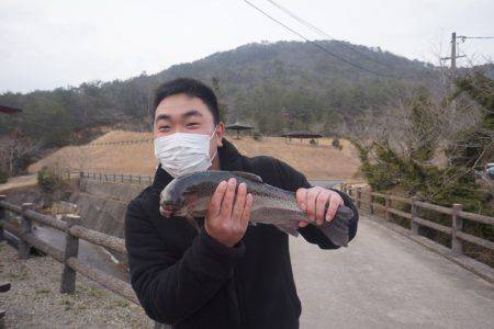 フィッシングレイクたかみや 釣果