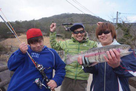 フィッシングレイクたかみや 釣果
