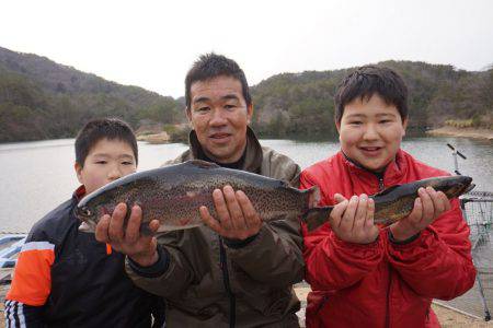フィッシングレイクたかみや 釣果
