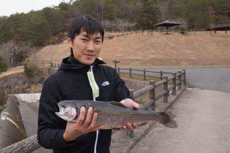フィッシングレイクたかみや 釣果