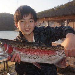 フィッシングレイクたかみや 釣果