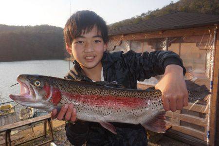 フィッシングレイクたかみや 釣果