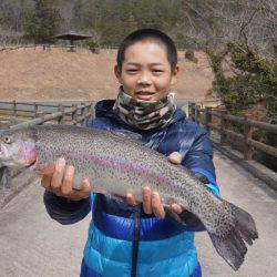 フィッシングレイクたかみや 釣果