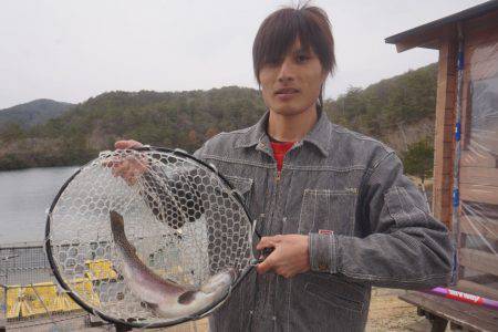 フィッシングレイクたかみや 釣果