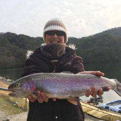 フィッシングレイクたかみや 釣果