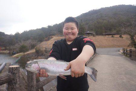 フィッシングレイクたかみや 釣果