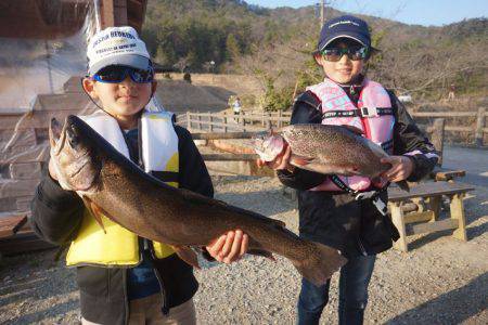 フィッシングレイクたかみや 釣果