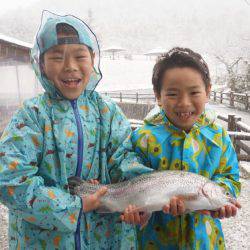 フィッシングレイクたかみや 釣果