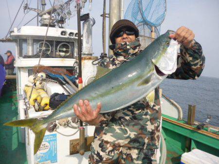 真祐丸 (しんゆうまる) 釣果