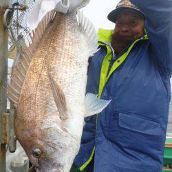 真祐丸 （しんゆうまる） 釣果