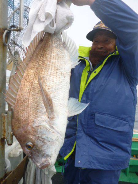 真祐丸 （しんゆうまる） 釣果