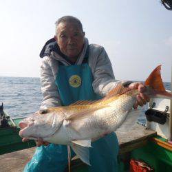 真祐丸 (しんゆうまる) 釣果