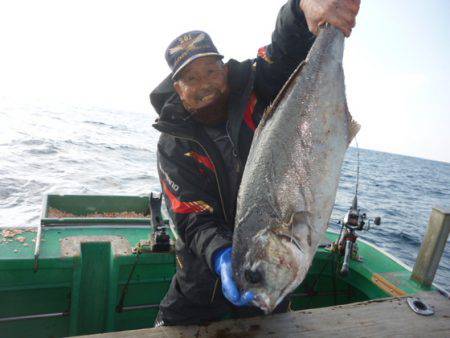 真祐丸 （しんゆうまる） 釣果