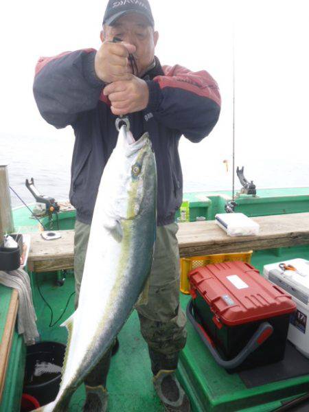 真祐丸 (しんゆうまる) 釣果