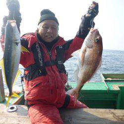 真祐丸 （しんゆうまる） 釣果